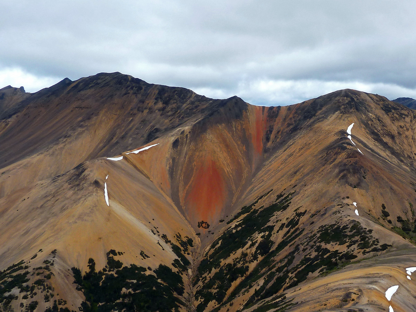 Spielart der Natur: "Berge in Flammen" ...