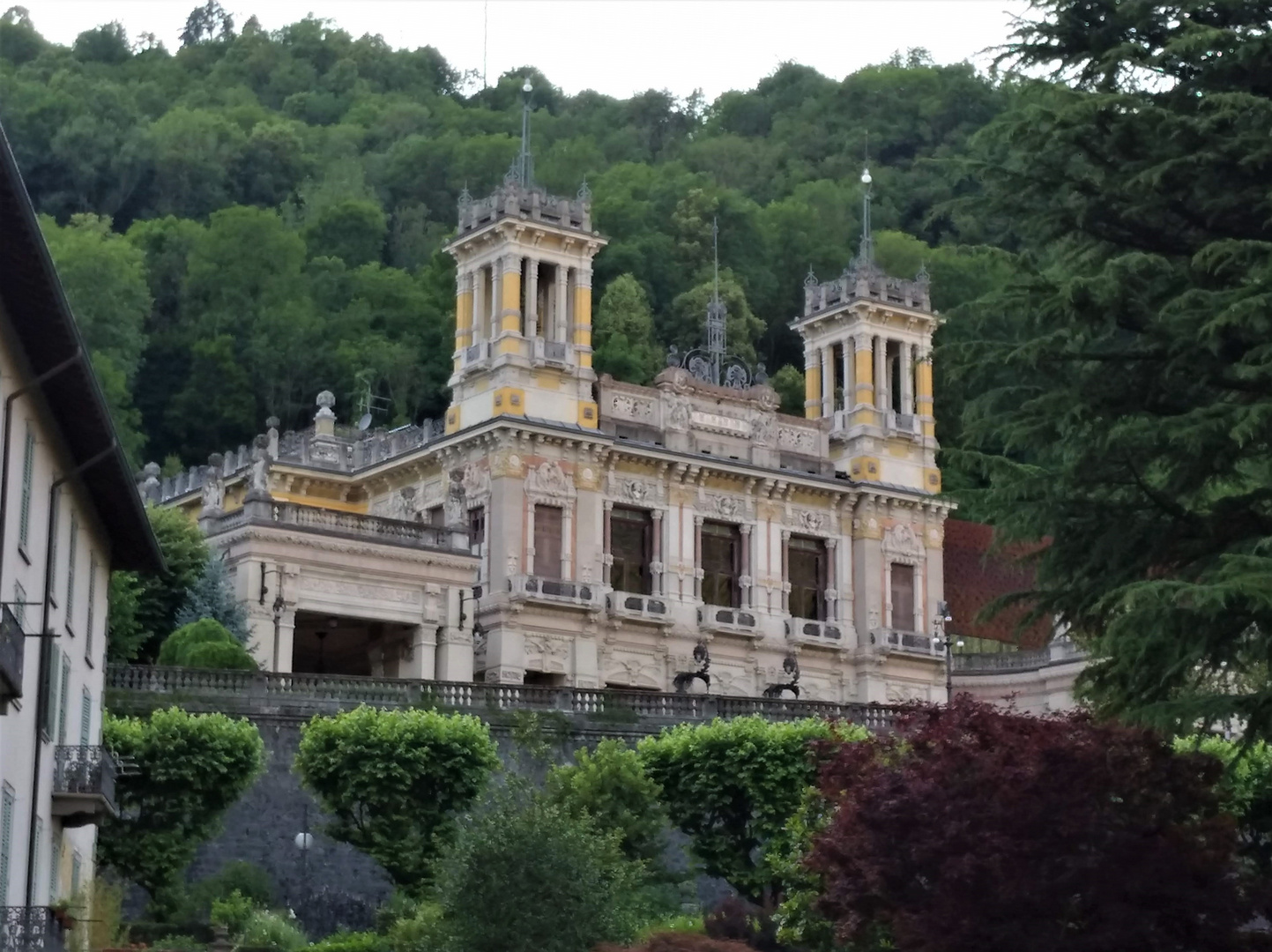 Spielcasino zu.