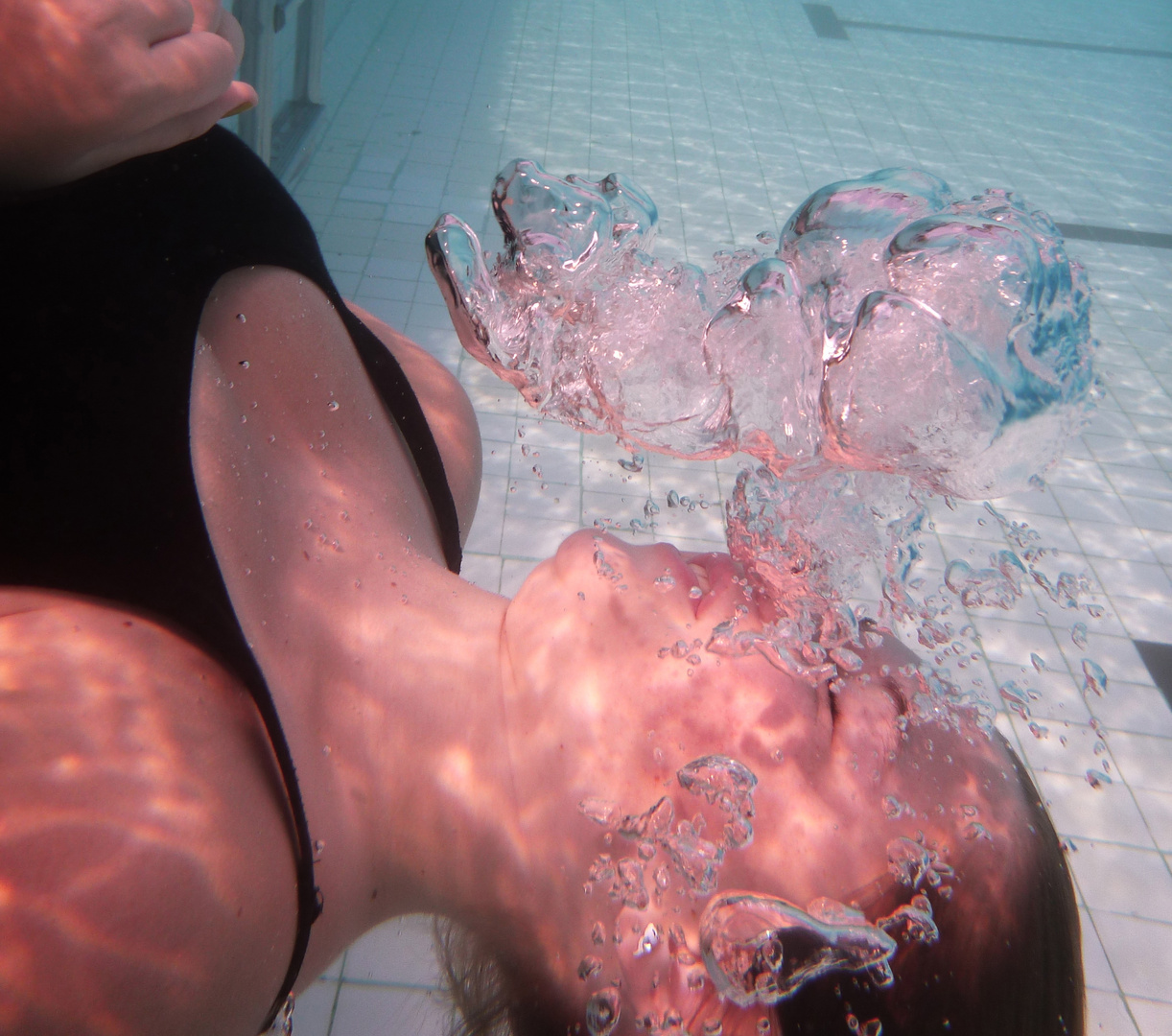 Spielerei im Pool