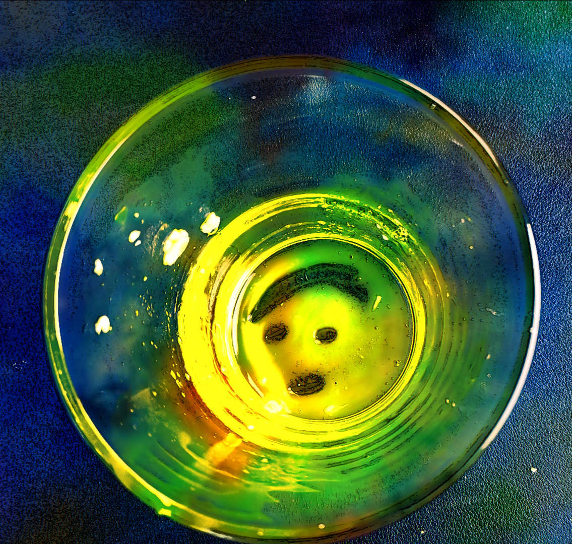 Spielerei mit einem Ei im Glas Foto &amp; Bild | deutschland, europe ...