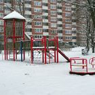 Spielplatz im Schnee