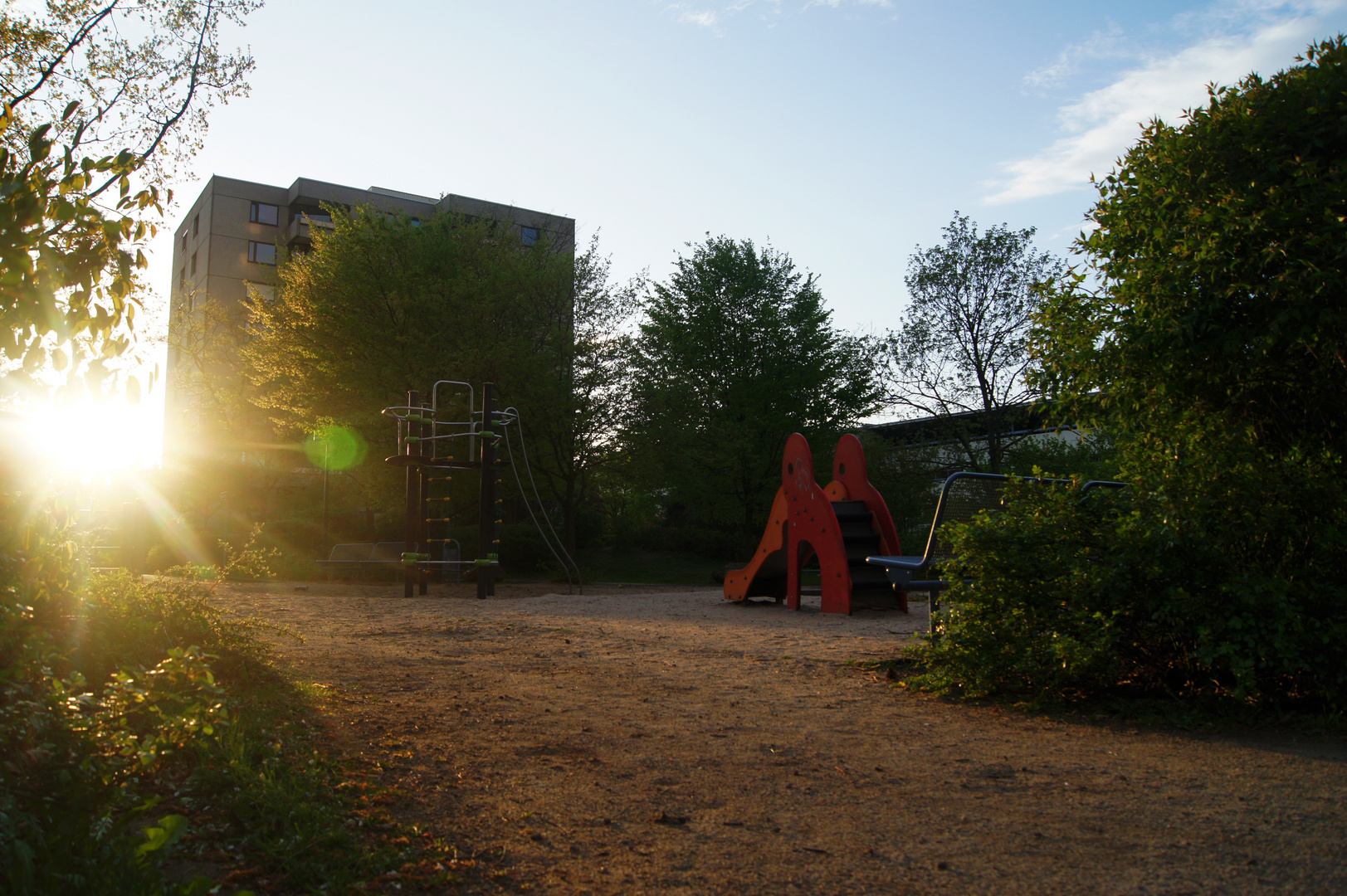 Spielplatz in der Abendsonne