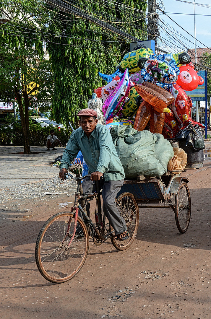 Spielsachenverkäufer in Siem Reap, Kambodscha 2014