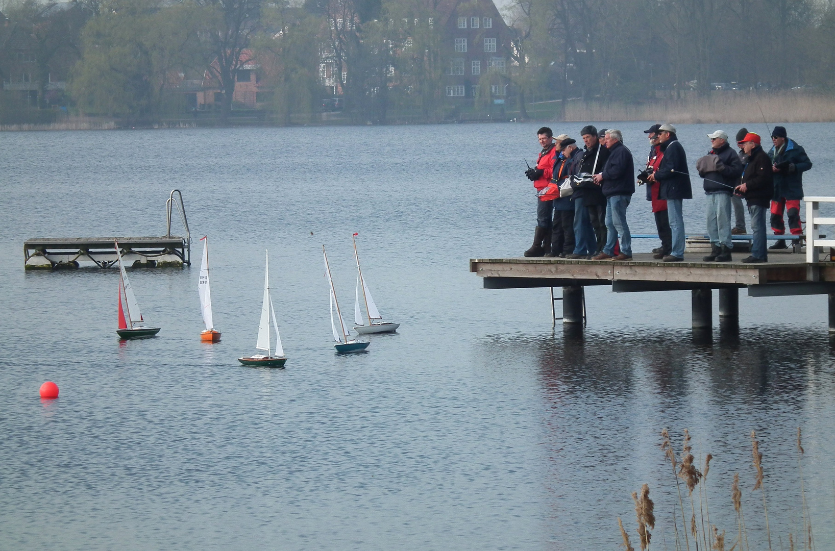 Spieltrieb am See...