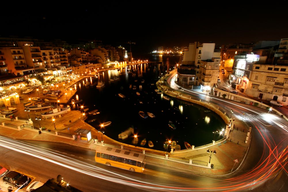 Spinola Bay @ Night