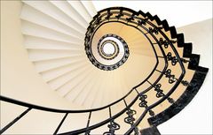 * spiral staircase * *°°°