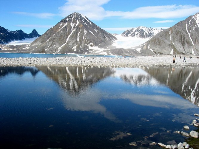 Spitzberge, die dem Land den Namen gaben