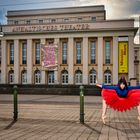 Spitzentanz vor dem Anhaltischen Theater in Dessau