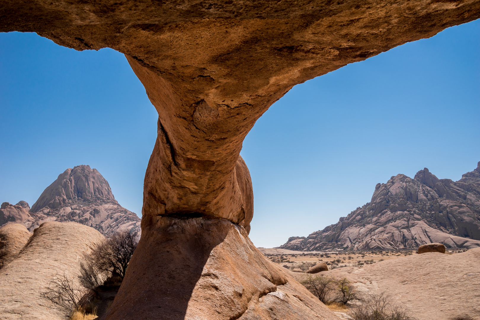 Spitzkoppe: Blick durch's Auge