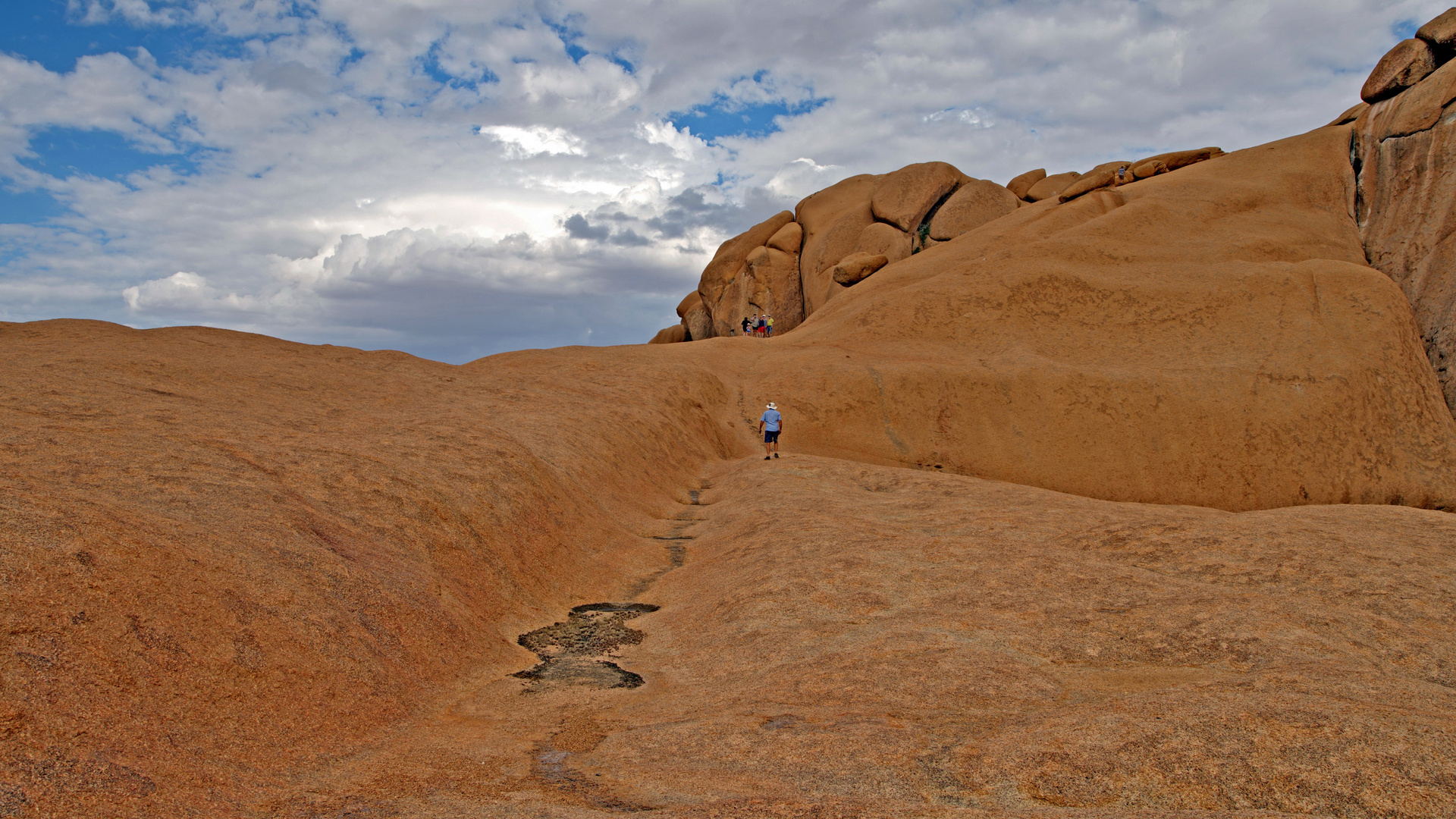 Spitzkoppe ... der Aufstieg beginnt ....