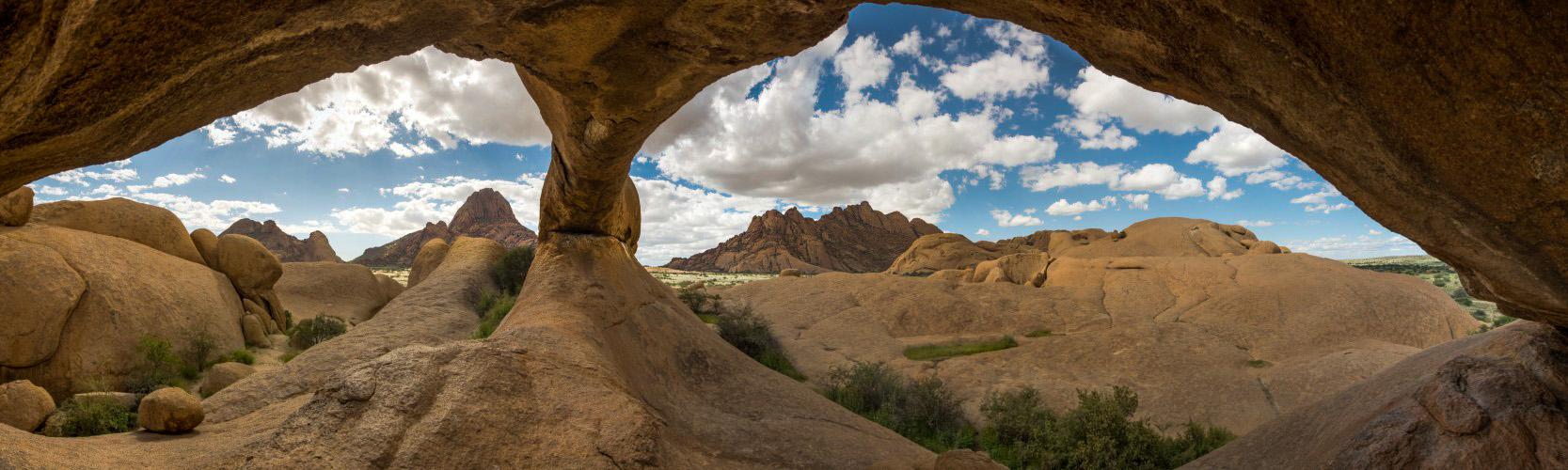 Spitzkoppe - die Brücke - Pano