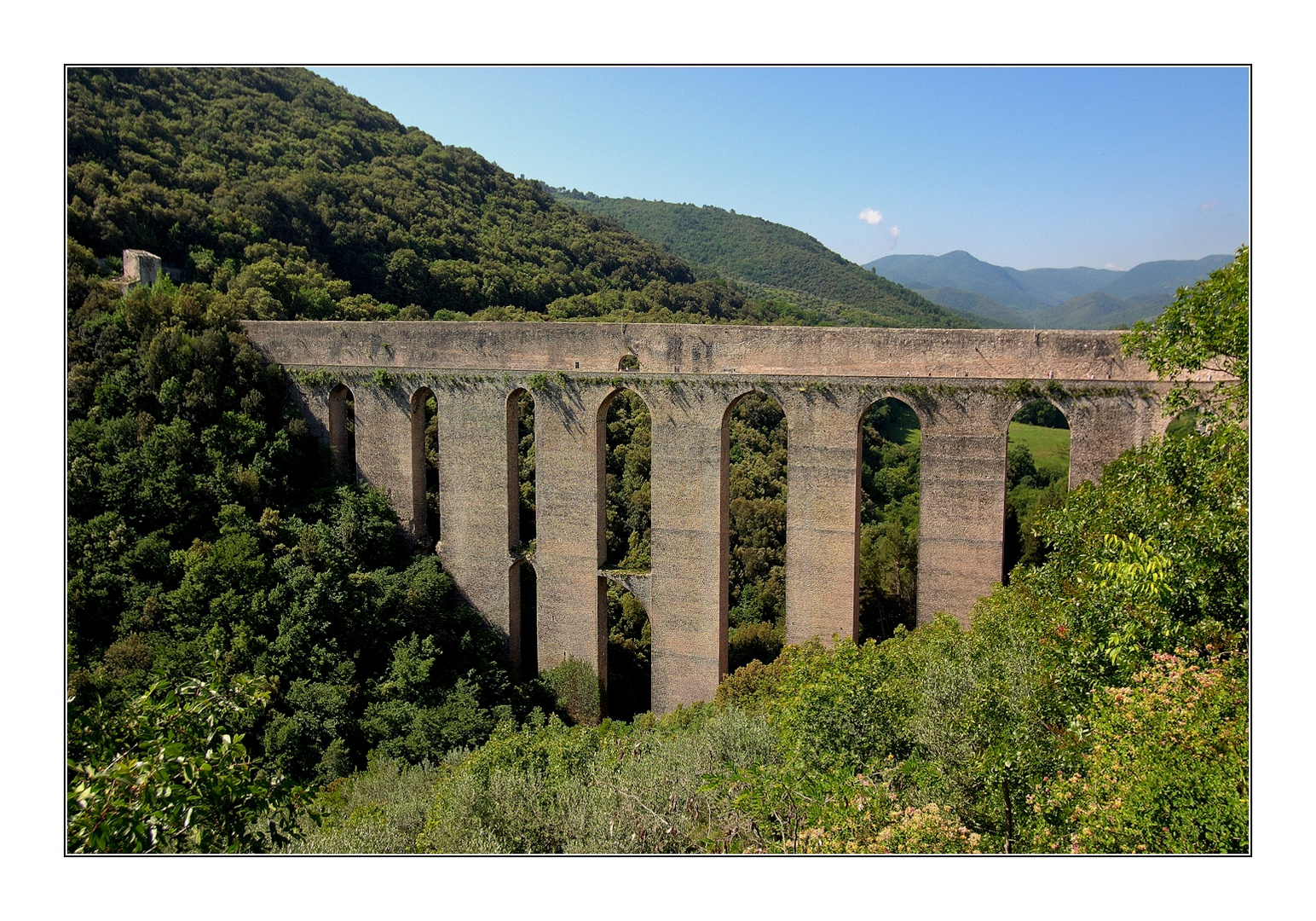 spoleto ponte delle torri