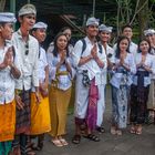 Spontaneous encounter at Pura Tirta Mombul