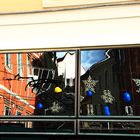 Sporspiegelschaufenstergasse im Advent