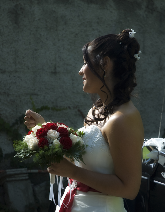 Sposa più o meno in controluce