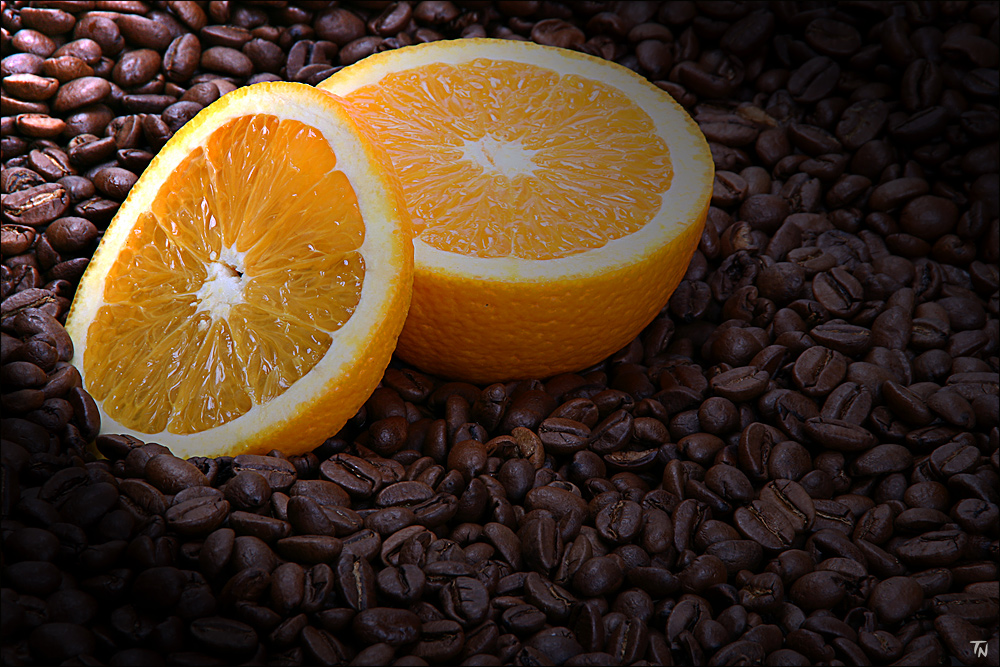 Spot: Orange auf Kaffee