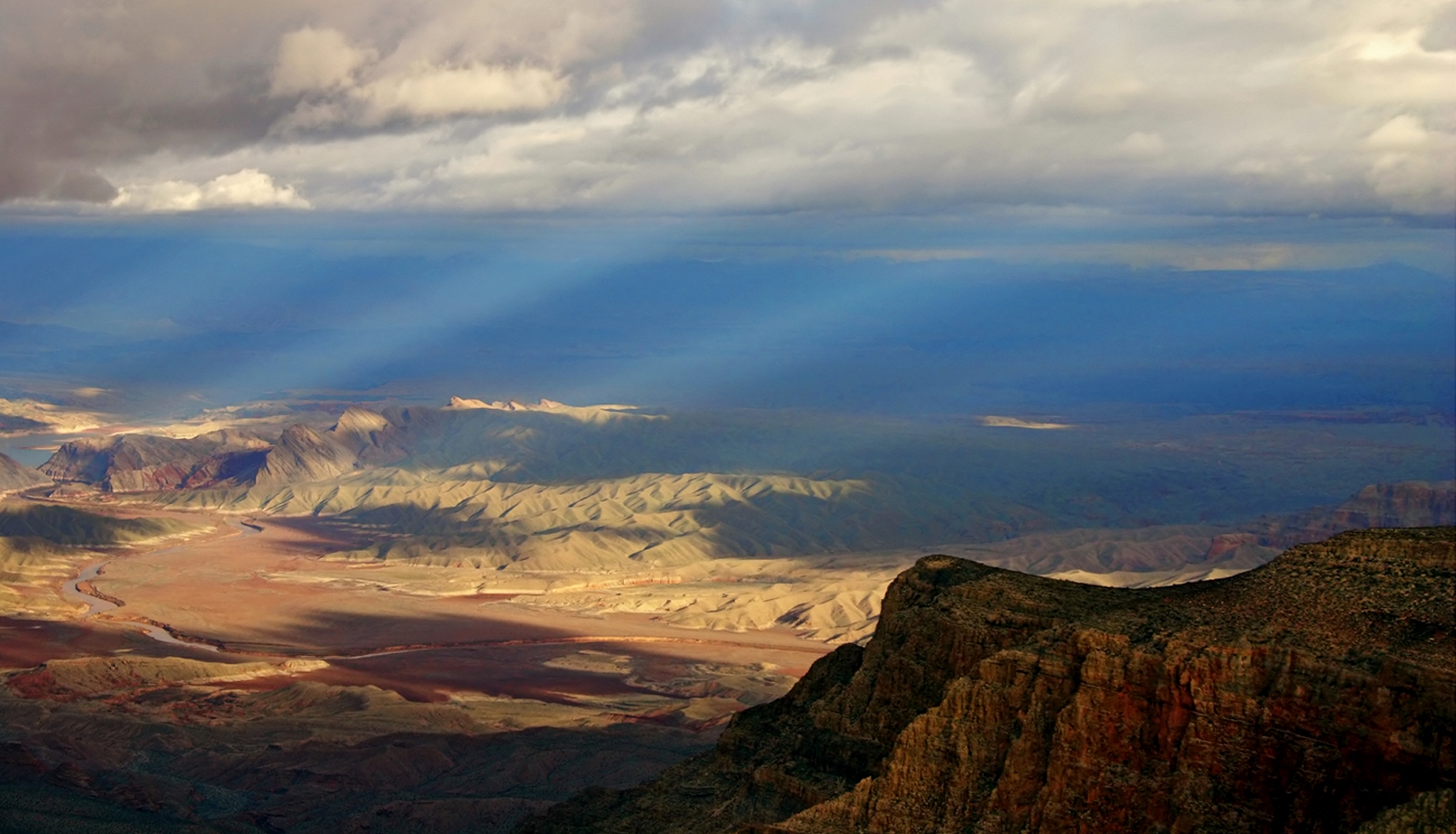 spotlights at Grand Canyon