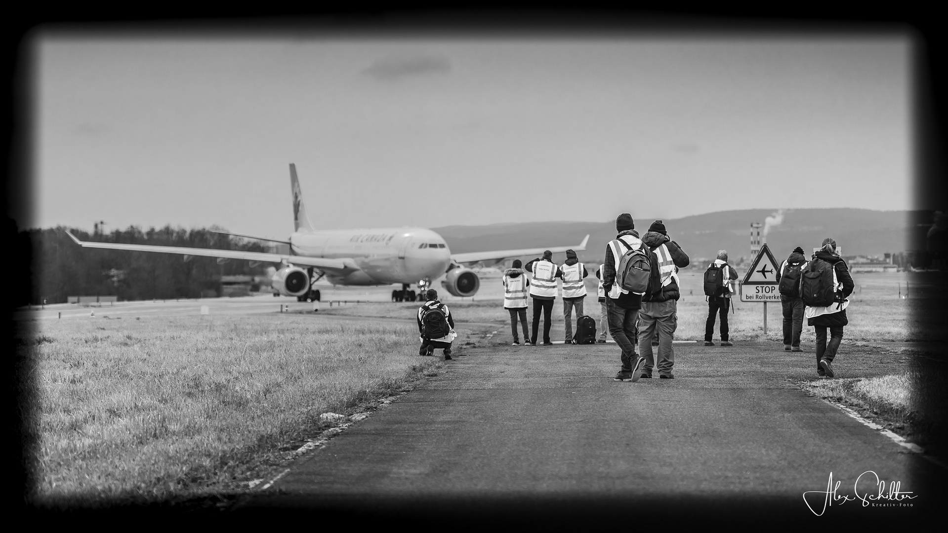 "Spotters in Action... A Day at Zurich Airport"