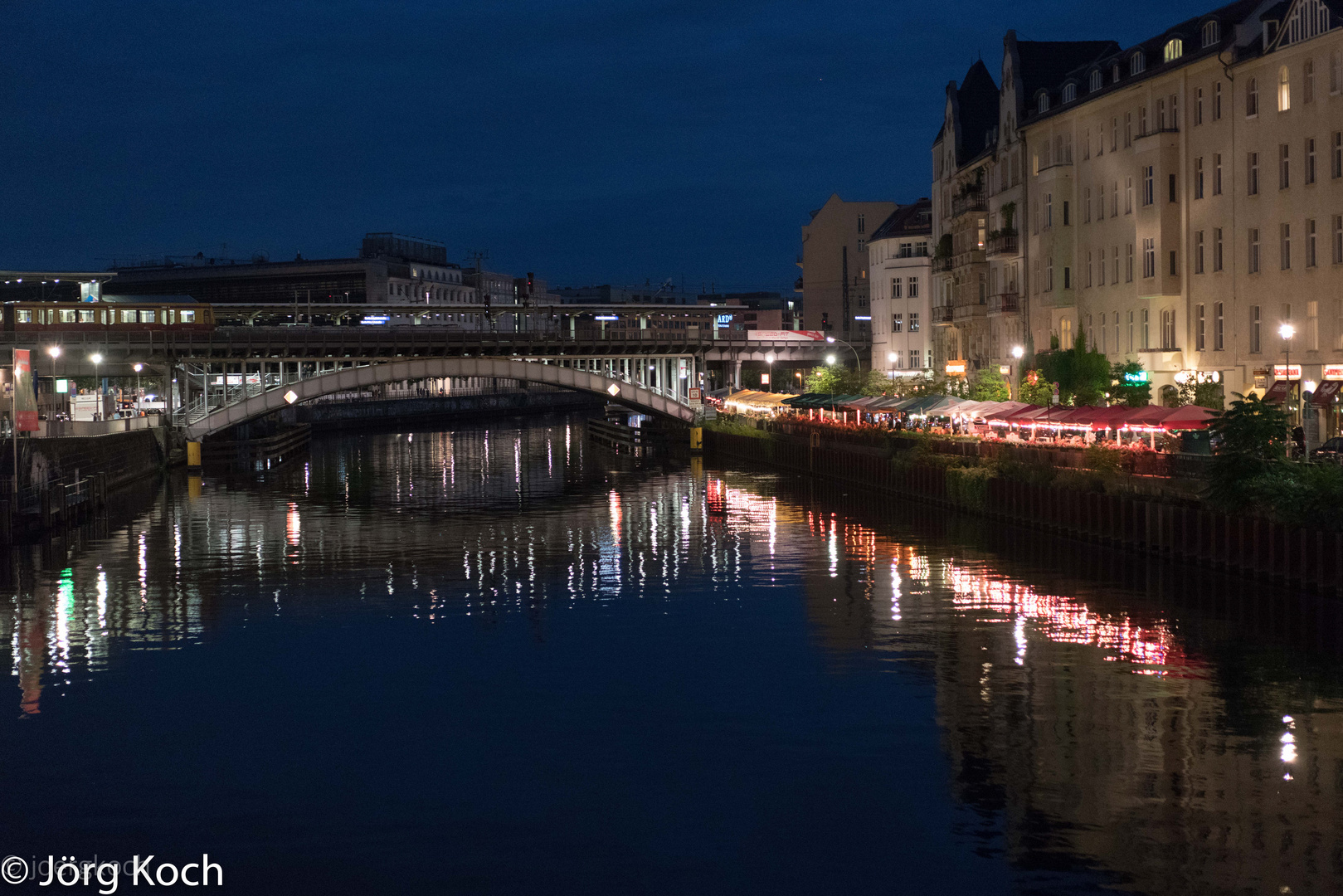 Spreeufer zwischen Bahnhof Friedrichstraße und Regierungsviertel 