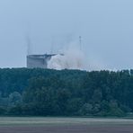 Sprengung der Kühltürme des Atomkraftwerks Philippsburg (2)