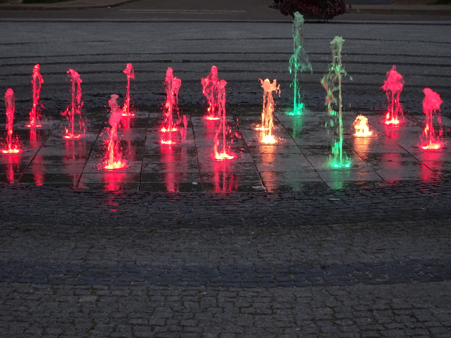 Springbrunnen am Abend in Frauenburg 