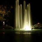 Springbrunnen bei Nacht