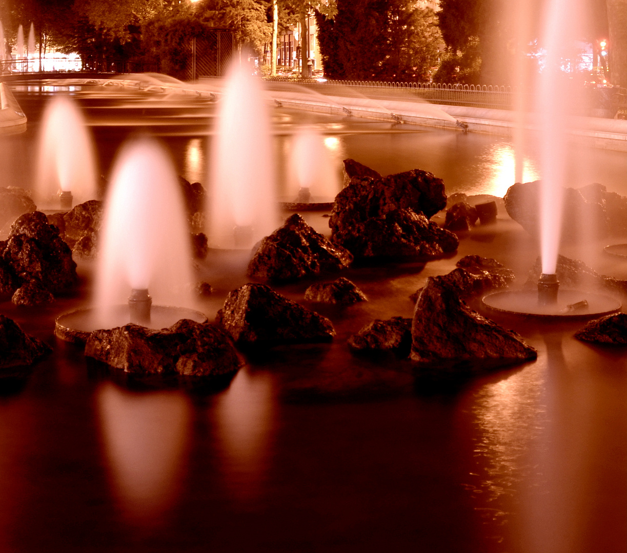 Springbrunnen bei Nacht