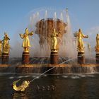 Springbrunnen der Völkerfreundschaft auf dem Ausstellungsgelände WDNCh in Moskau