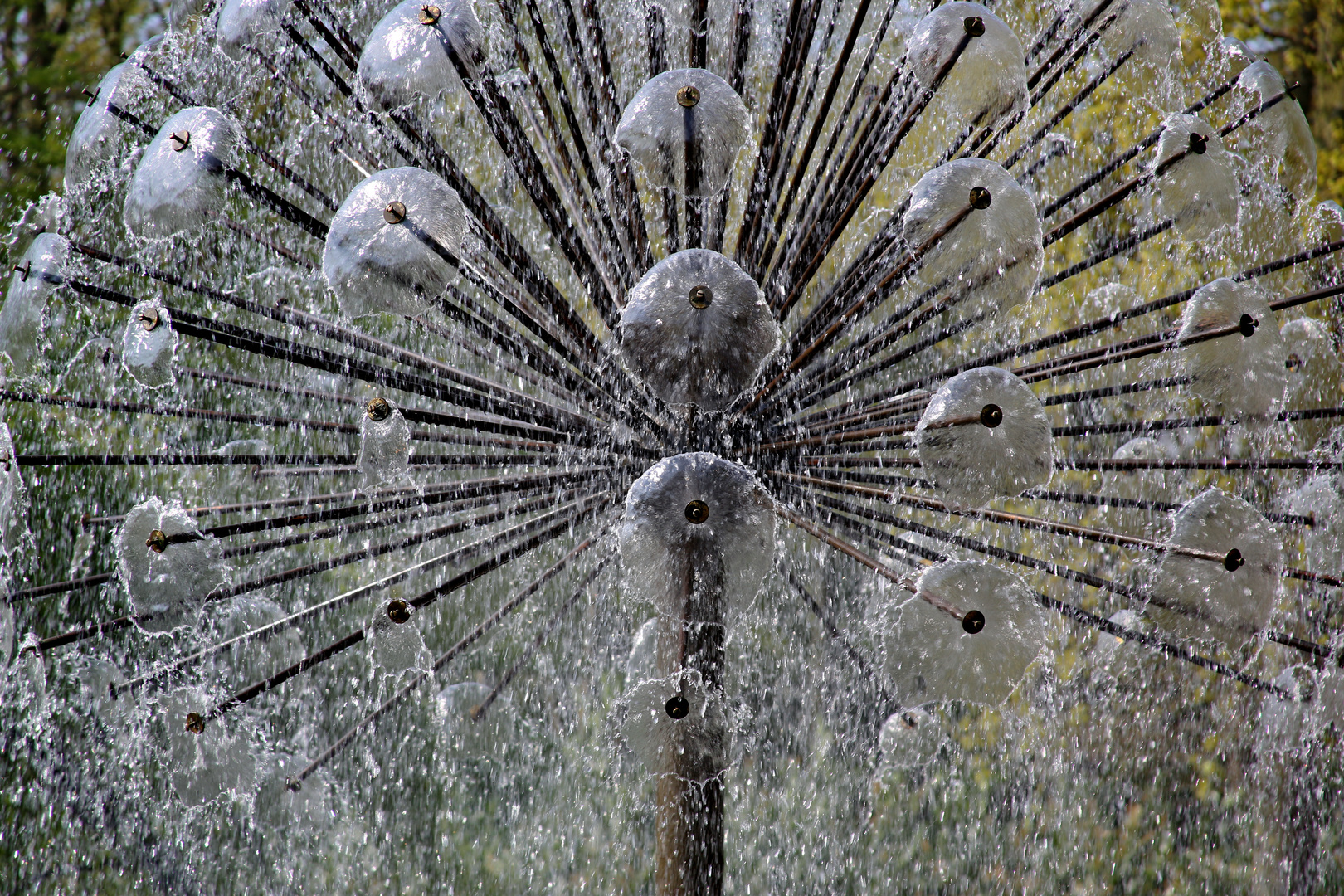 Springbrunnen in Blumenform