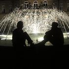Springbrunnen vor dem Neuen Schloss in Stuttgart bei Nacht