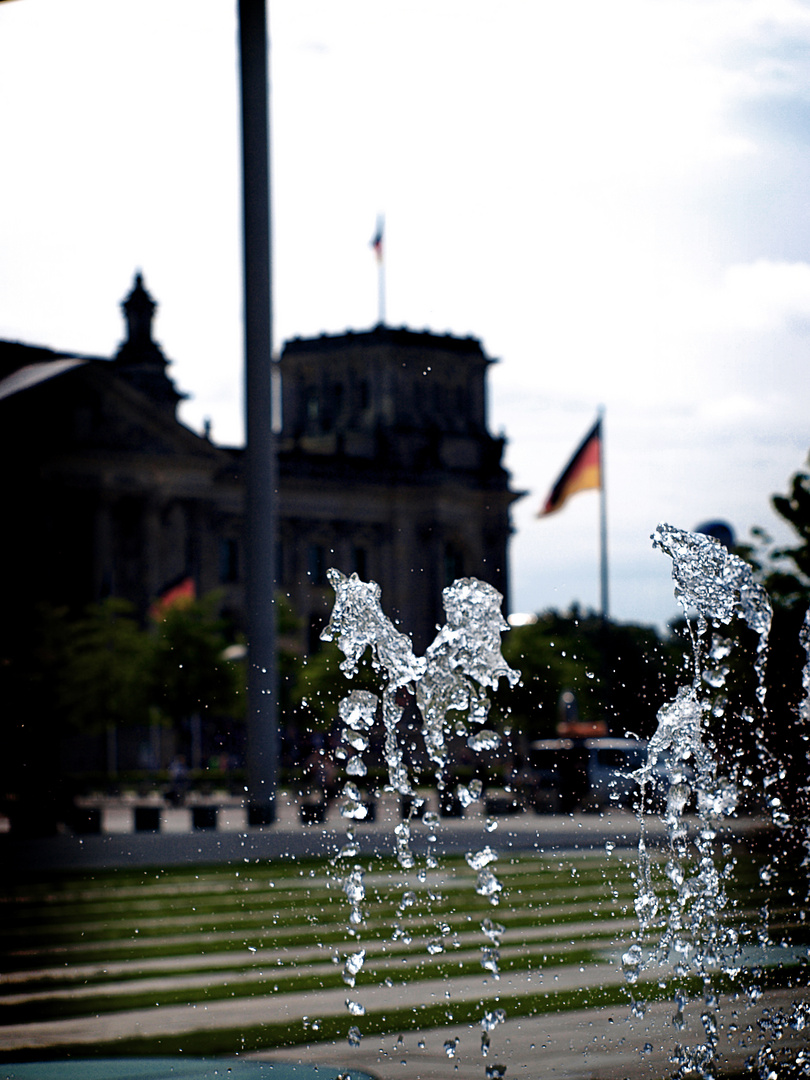 Springbrunnen vor dem Reichstag