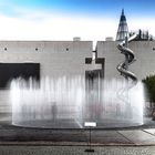 Springbrunnen vor der Bundeskunsthalle