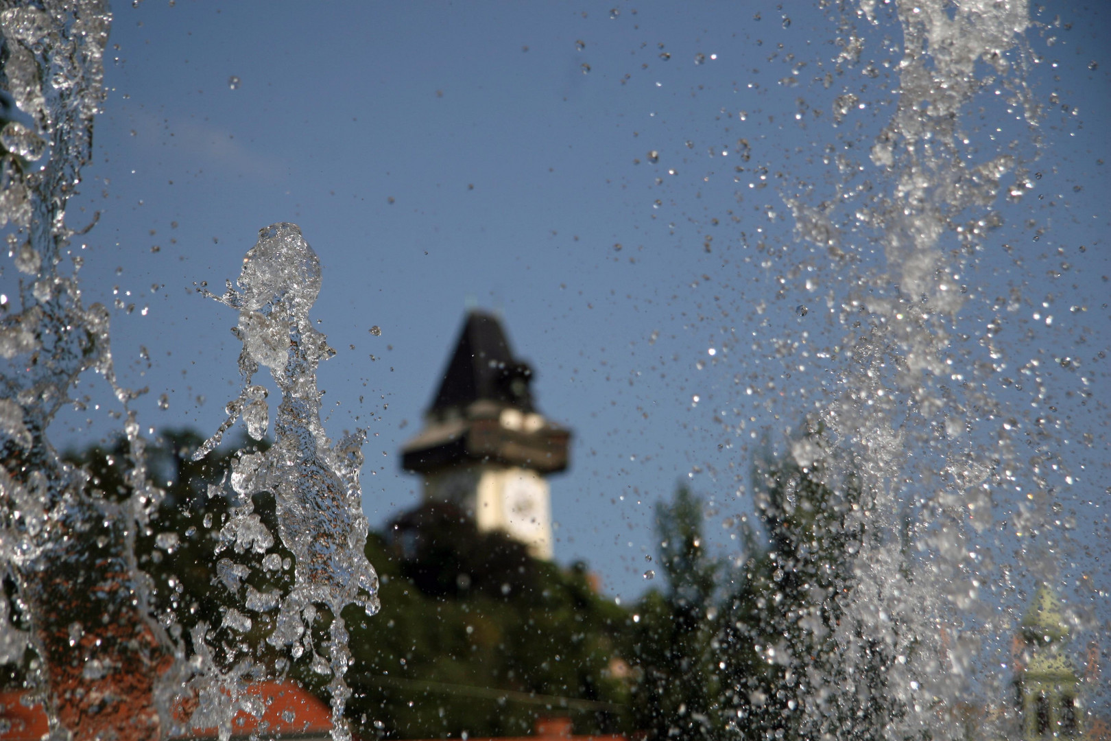 spritziger Uhrturm