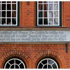 Spruchtafel Rechts am Haus der Schiffergesellschaft