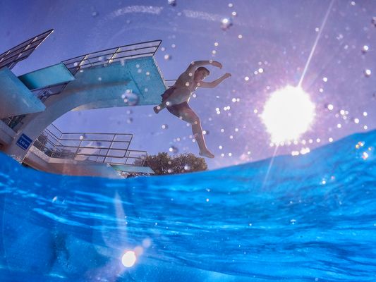 Sprung ins kühle Nass