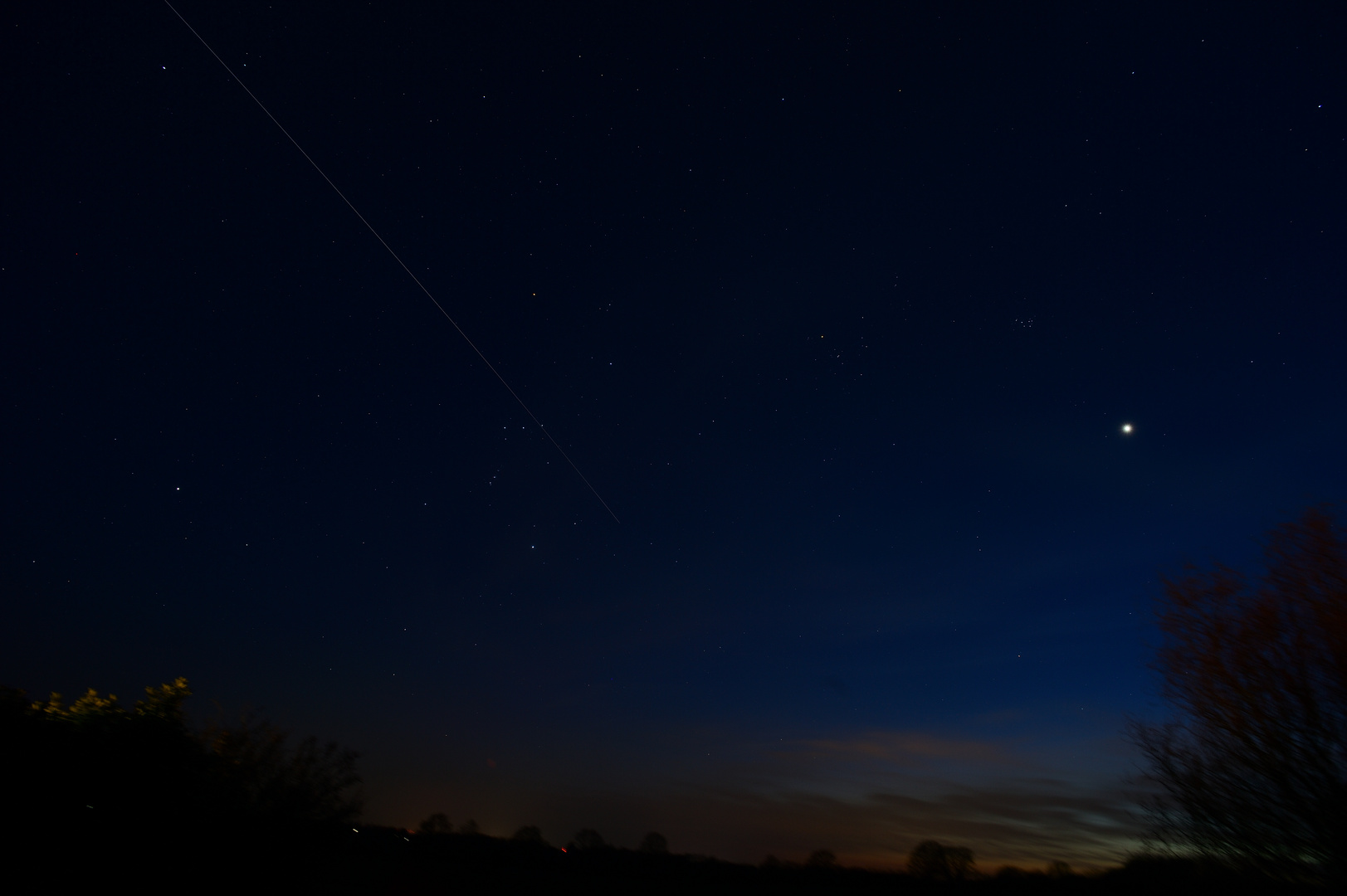 Spur der ISS am Sternenhimmel