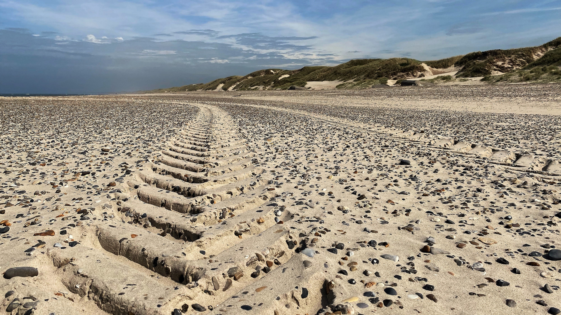 Spuren am Strand