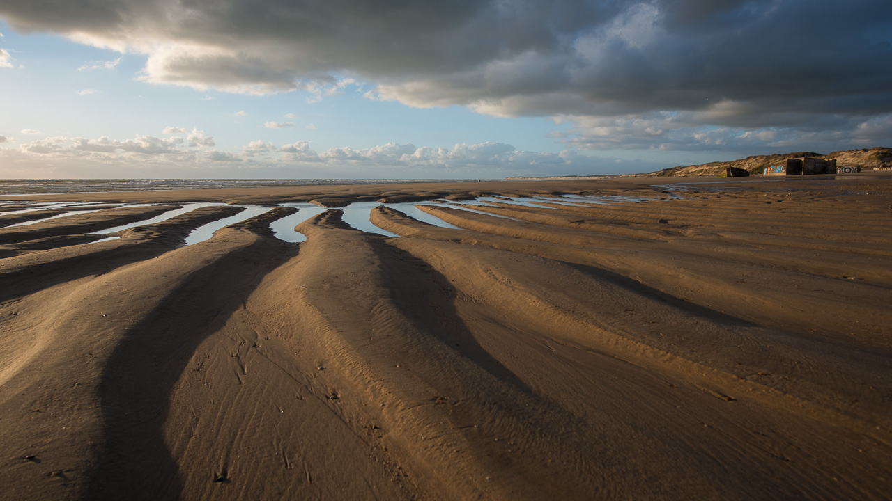 Spuren am Strand