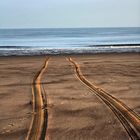 Spuren am Strand ins Nirgendwo