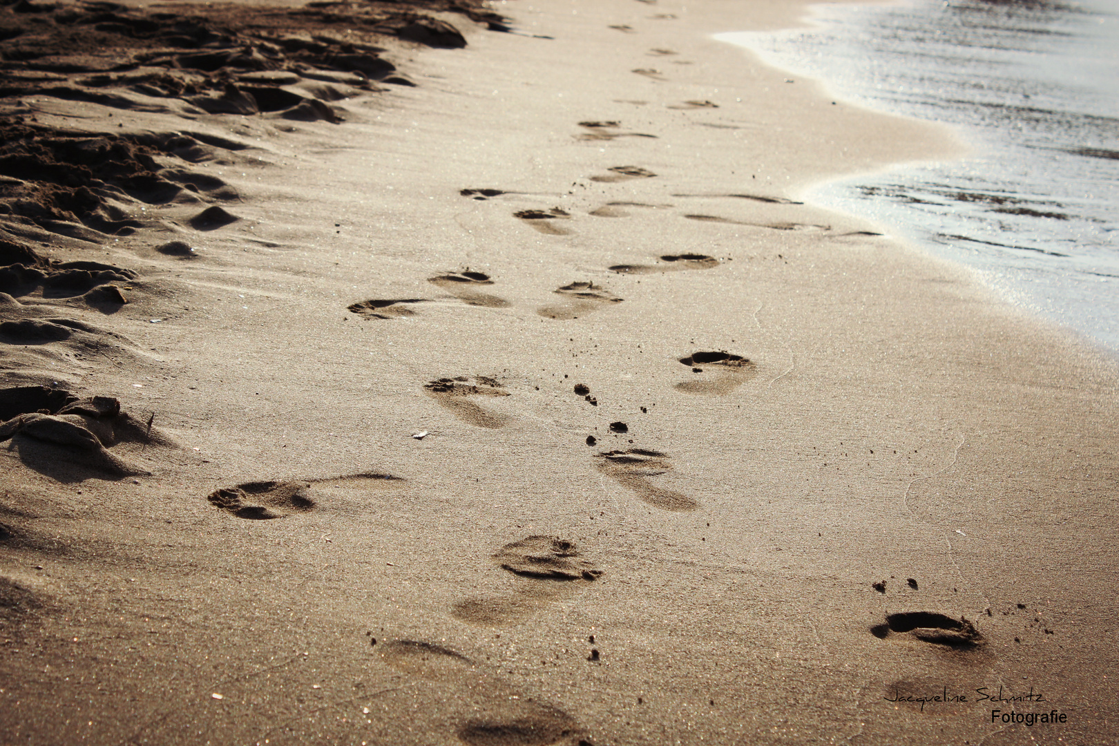 Spuren im Sand.