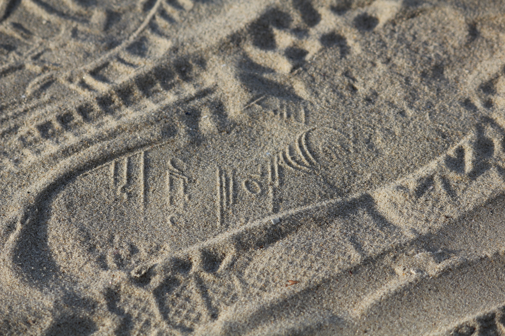 Spuren im Sand