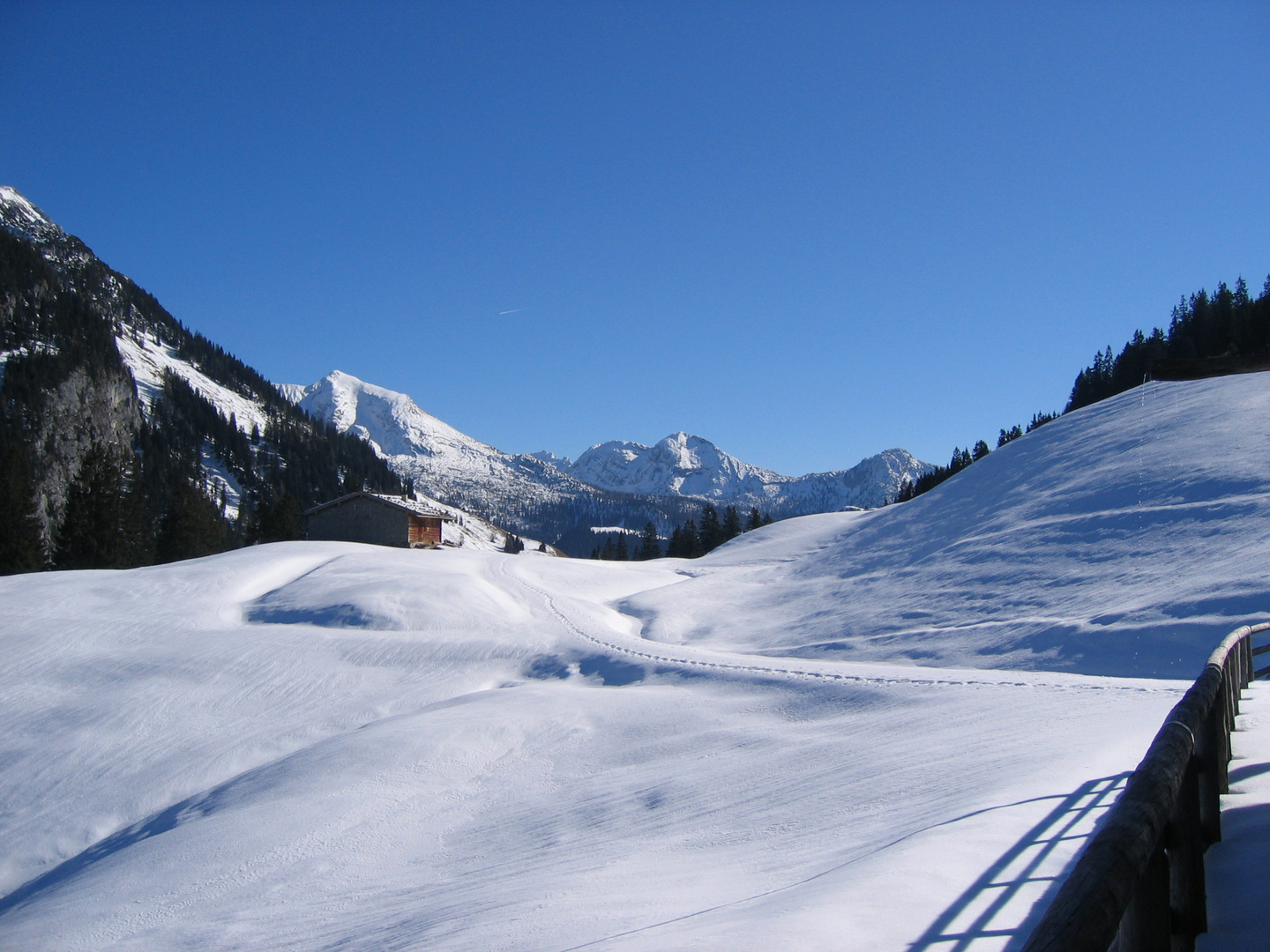 Spuren im Schnee