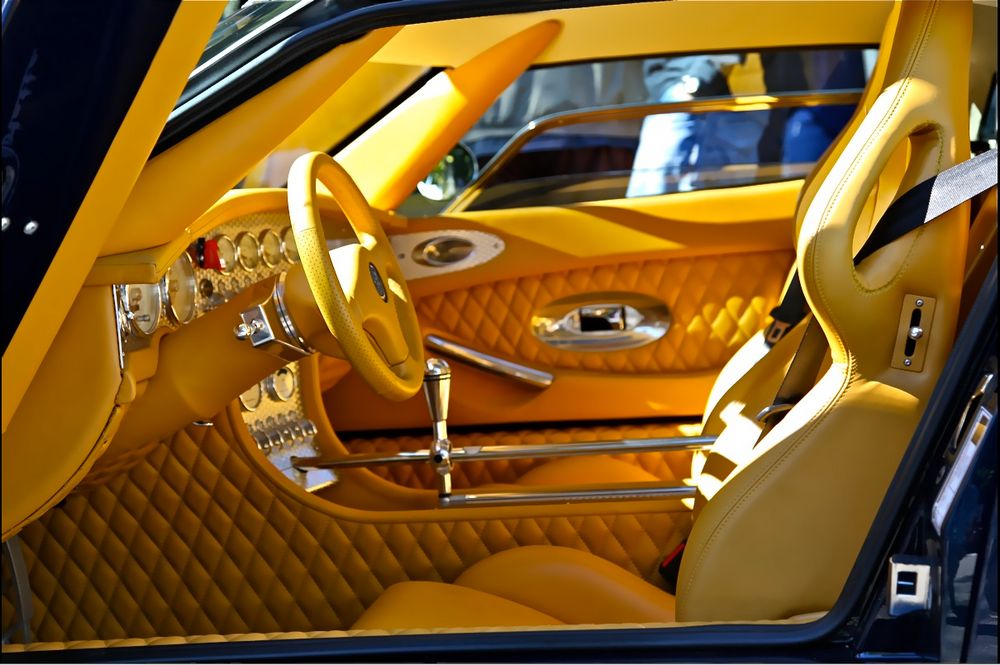 SPYKER CLOSEUP