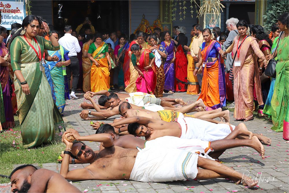   Sri-Kamadchi-Ampal-Tempel .....