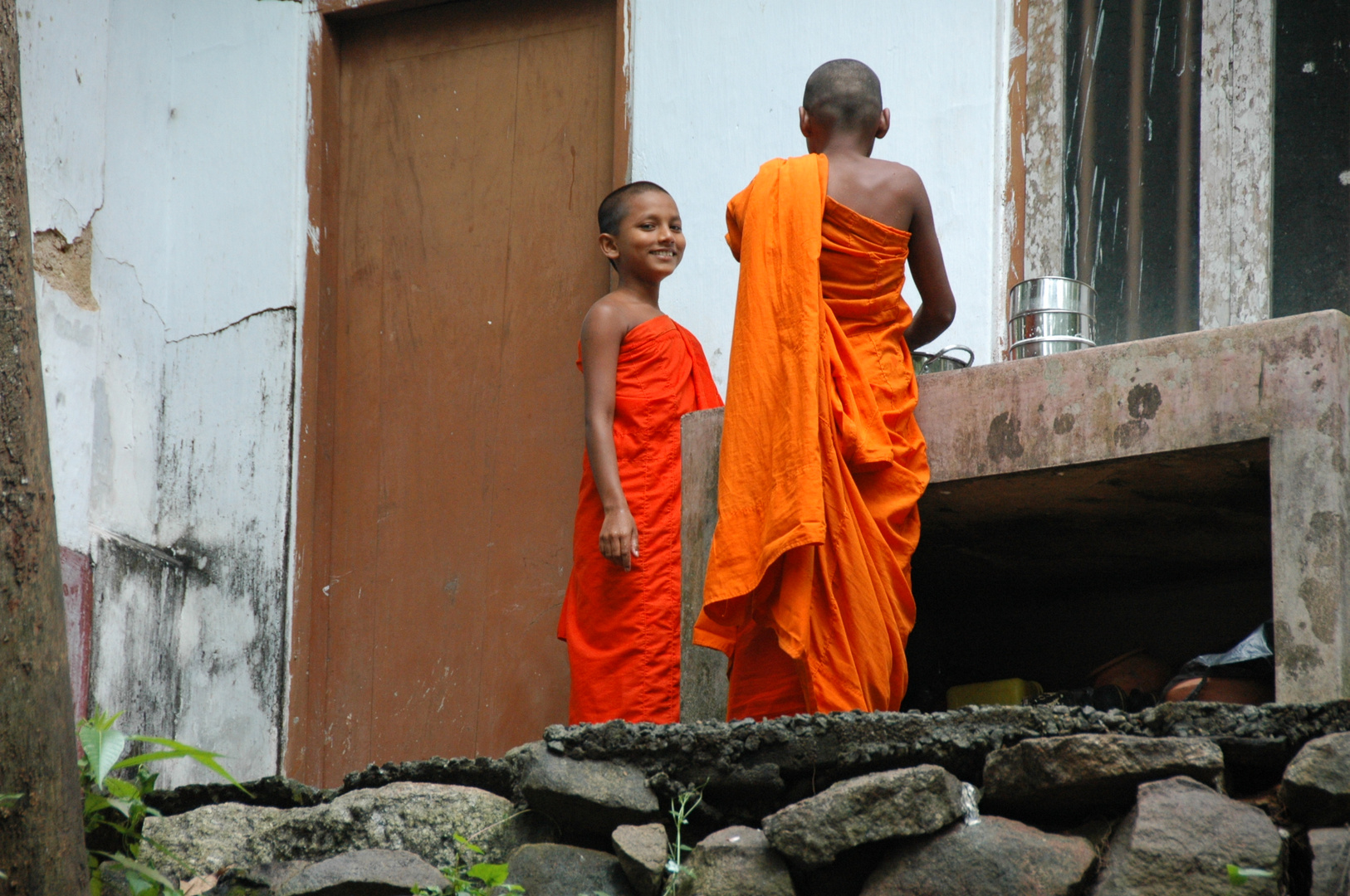 Sri Lanka (2013), Klosterschüler
