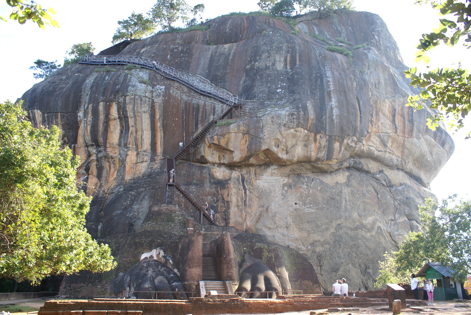 SRI LANKA - Le Rocher du Lion (les pattes)