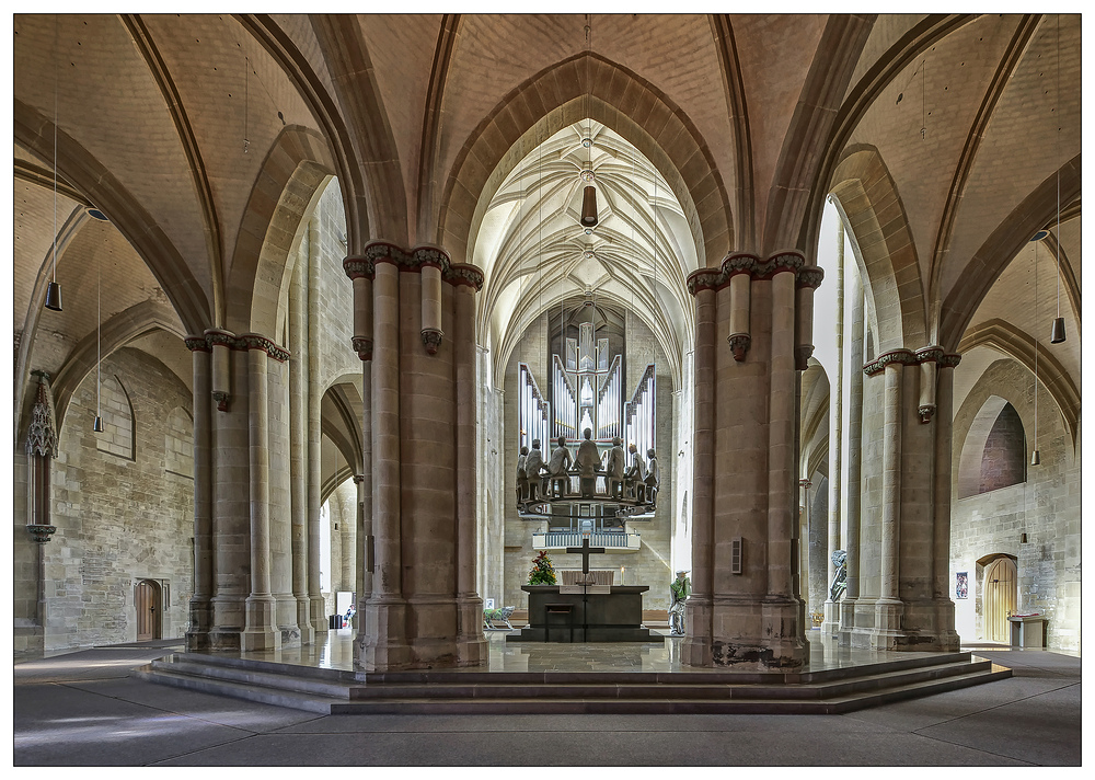 St. Andreaskirche-Hildesheim " der andere Blick zum Chor...."