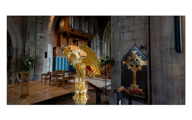 St Asaph - Kirchenskulpturen