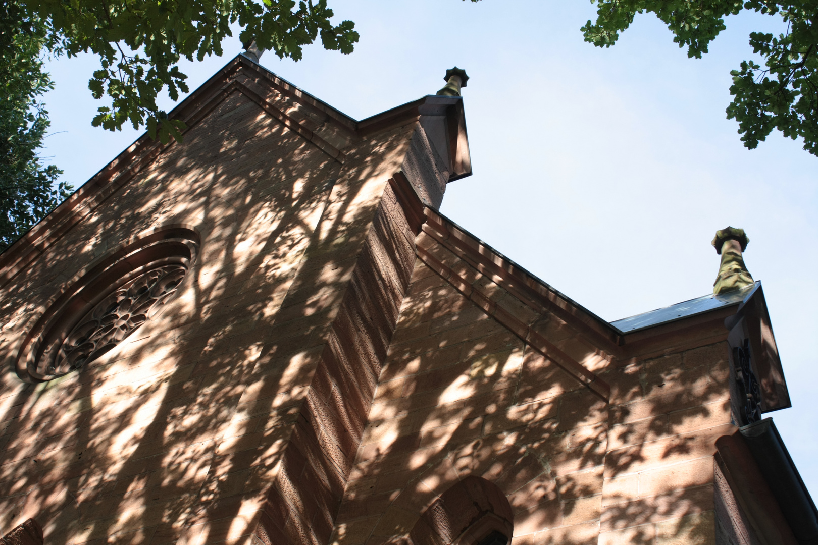 St. Barbara Kirche in Mundingen Außenansicht