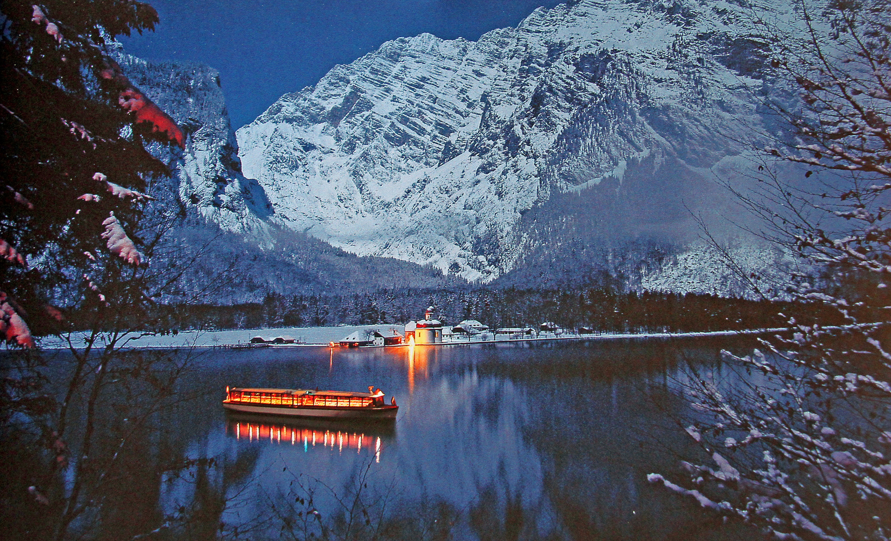 St. Bartholomä am Königsee bei Nacht-Kalendermotiv